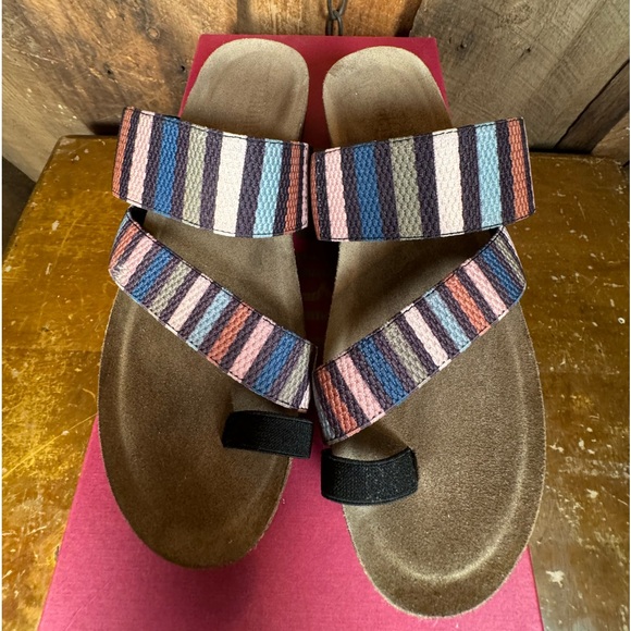 Munro Aries Multi Stripe Sandal- Size 7 1/2 - Picture 4 of 7